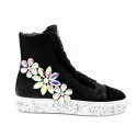 SARAH JET BLACK SARAH JET BLACK