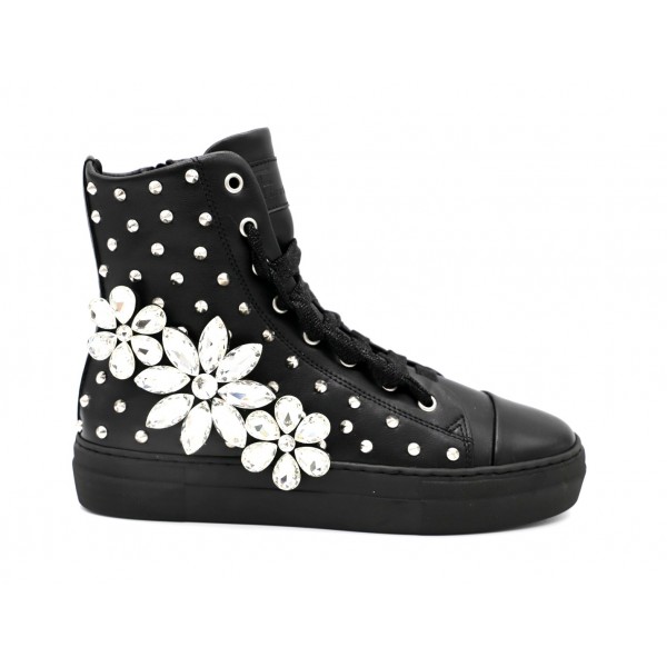 SARAH STUDS BLACK SILVER