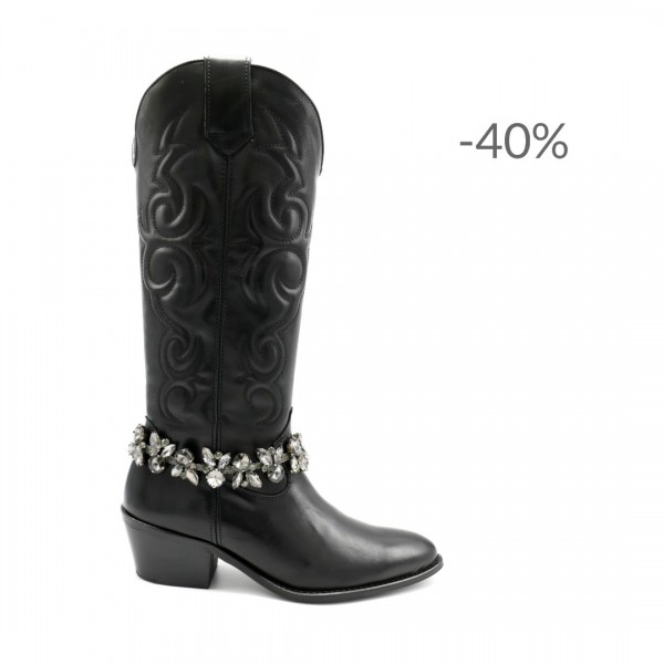 Viviana Black